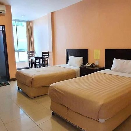 The Victory Hotel Ban Muang Daeng ภายนอก รูปภาพ